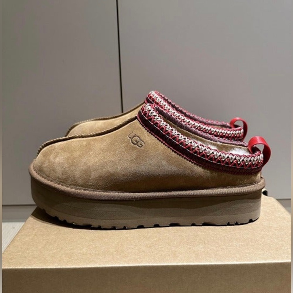 UGG Tasman Platform Slippers in Chestnut SIZE 8